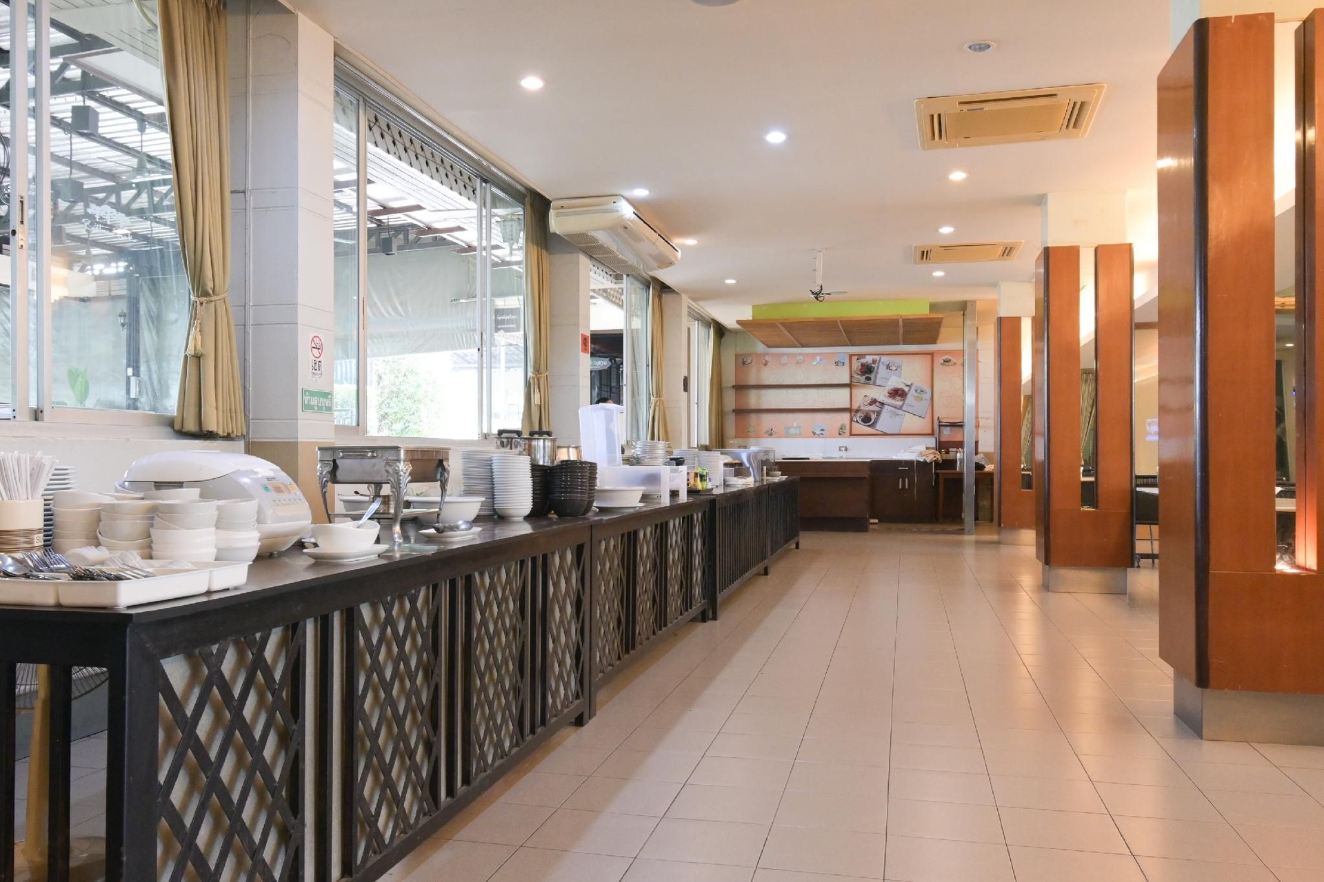 โรงแรมรัตนา ปาร์ค (Rattana Park Hotel)4