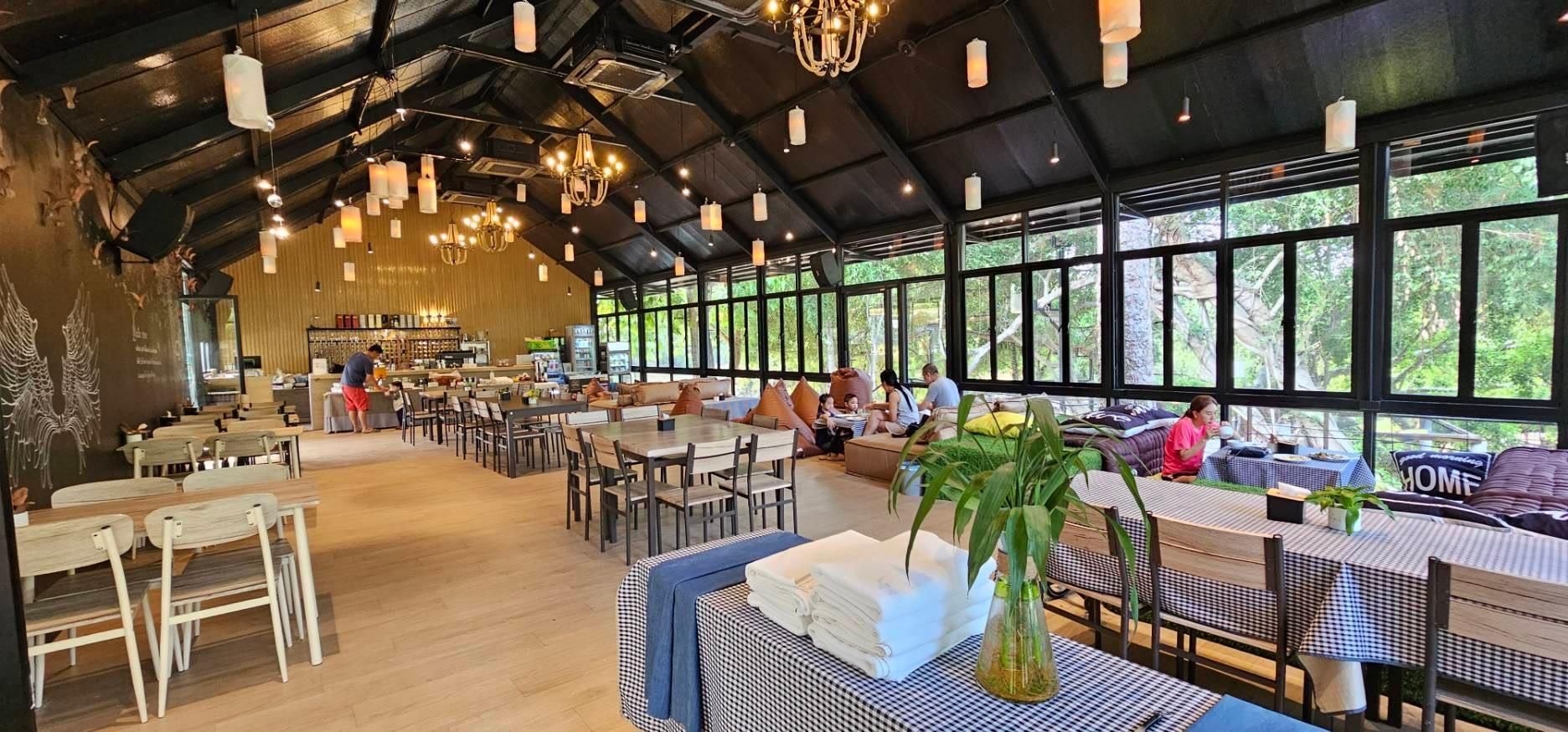 เนเชอรัล ปาร์ค รีสอร์ท เดอ วังทอง (Natural Park Resort de Wang Thong)1