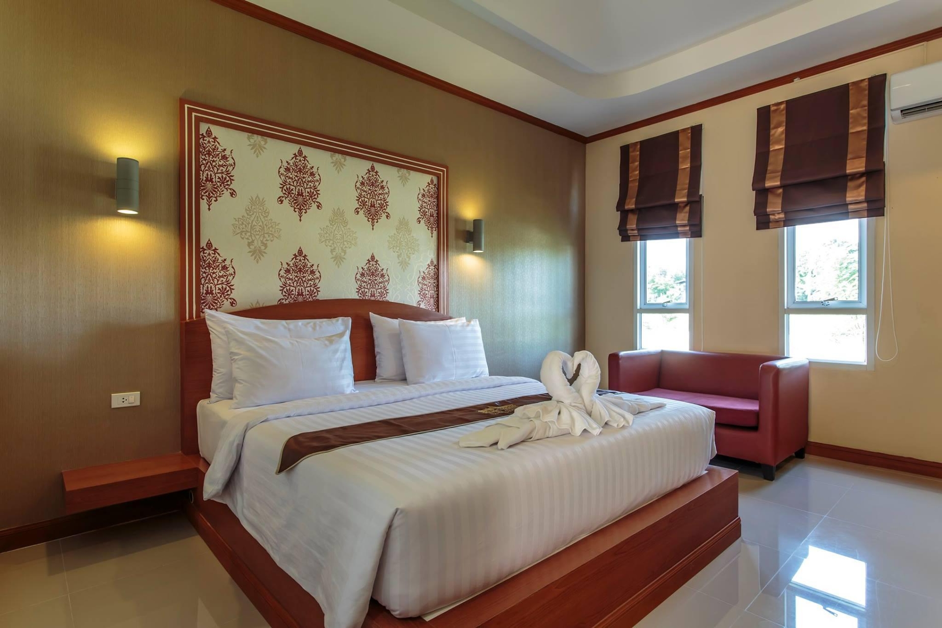 โรงแรมธาดา ชาโตว์ (Thada Chateau Hotel)2