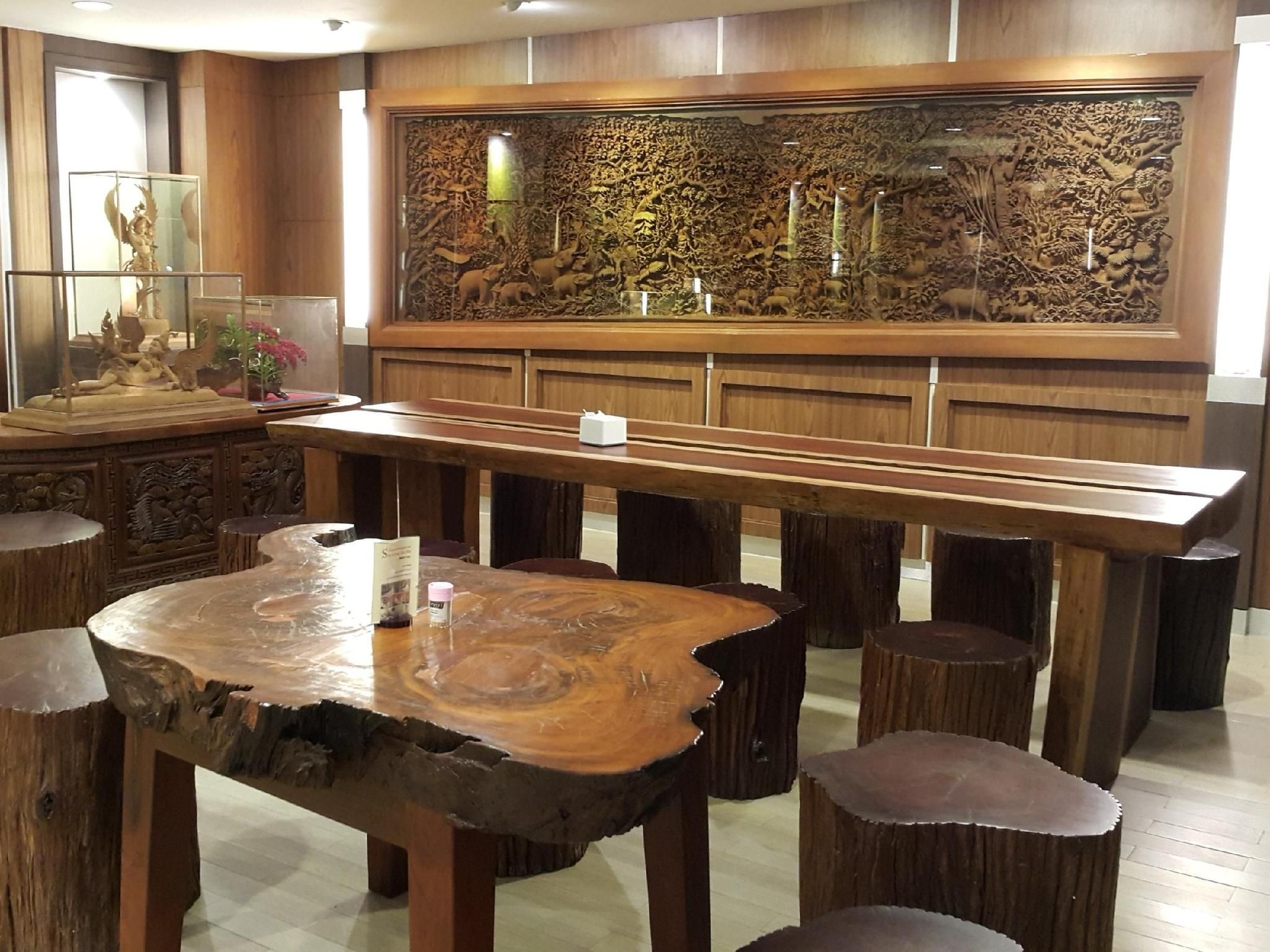 โรงแรมศิลาหยกแกรนด์ (Silayok Grand Hotel)1