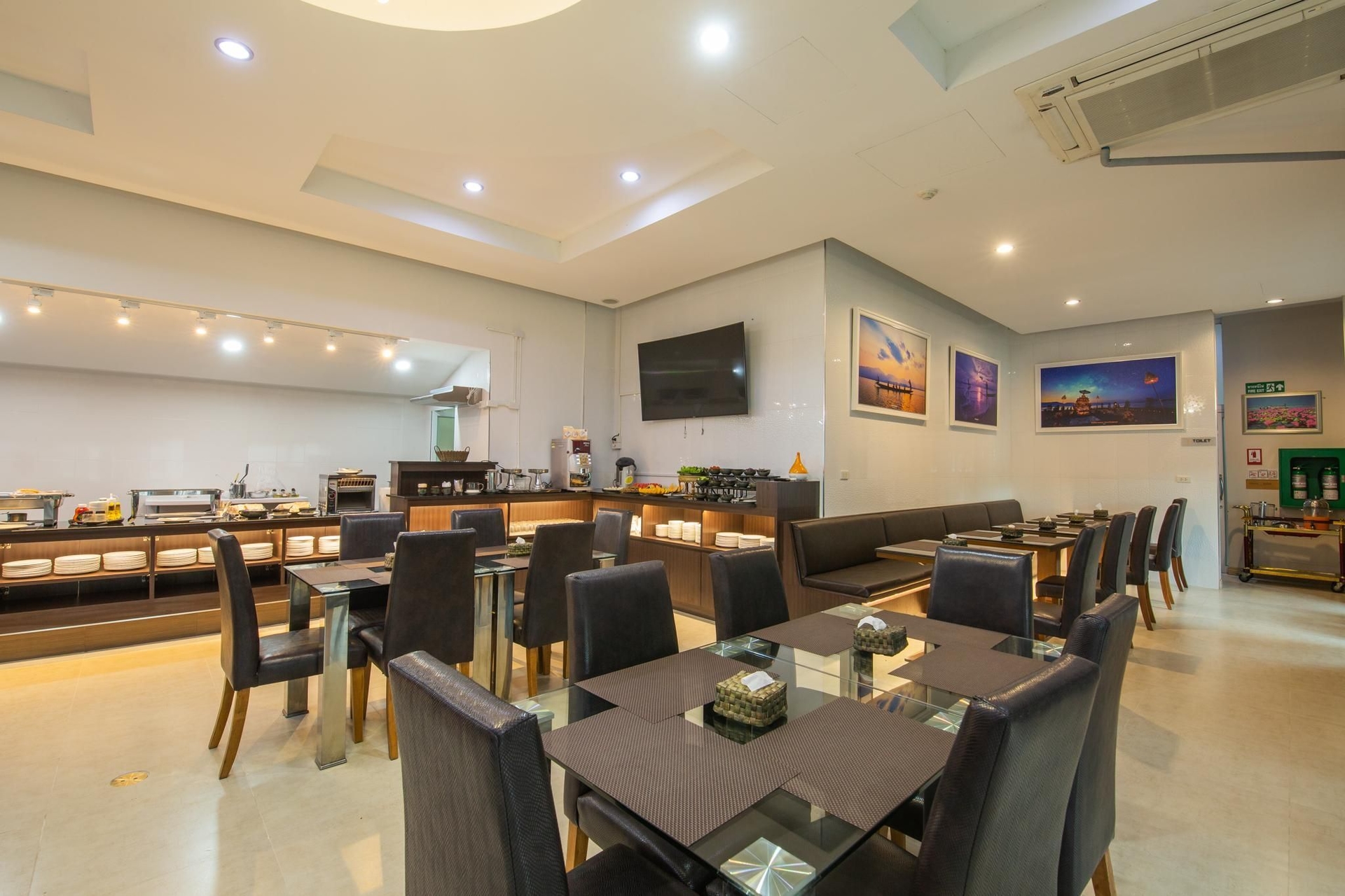 โรงแรมภูกลอง (Phuglong Hotel)1