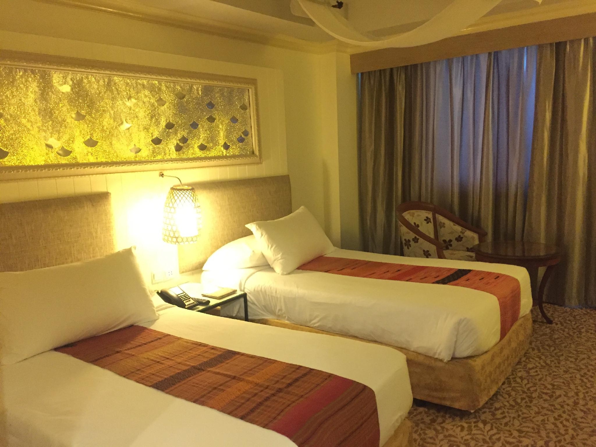 PLOY PALACE MUKDAHAN2