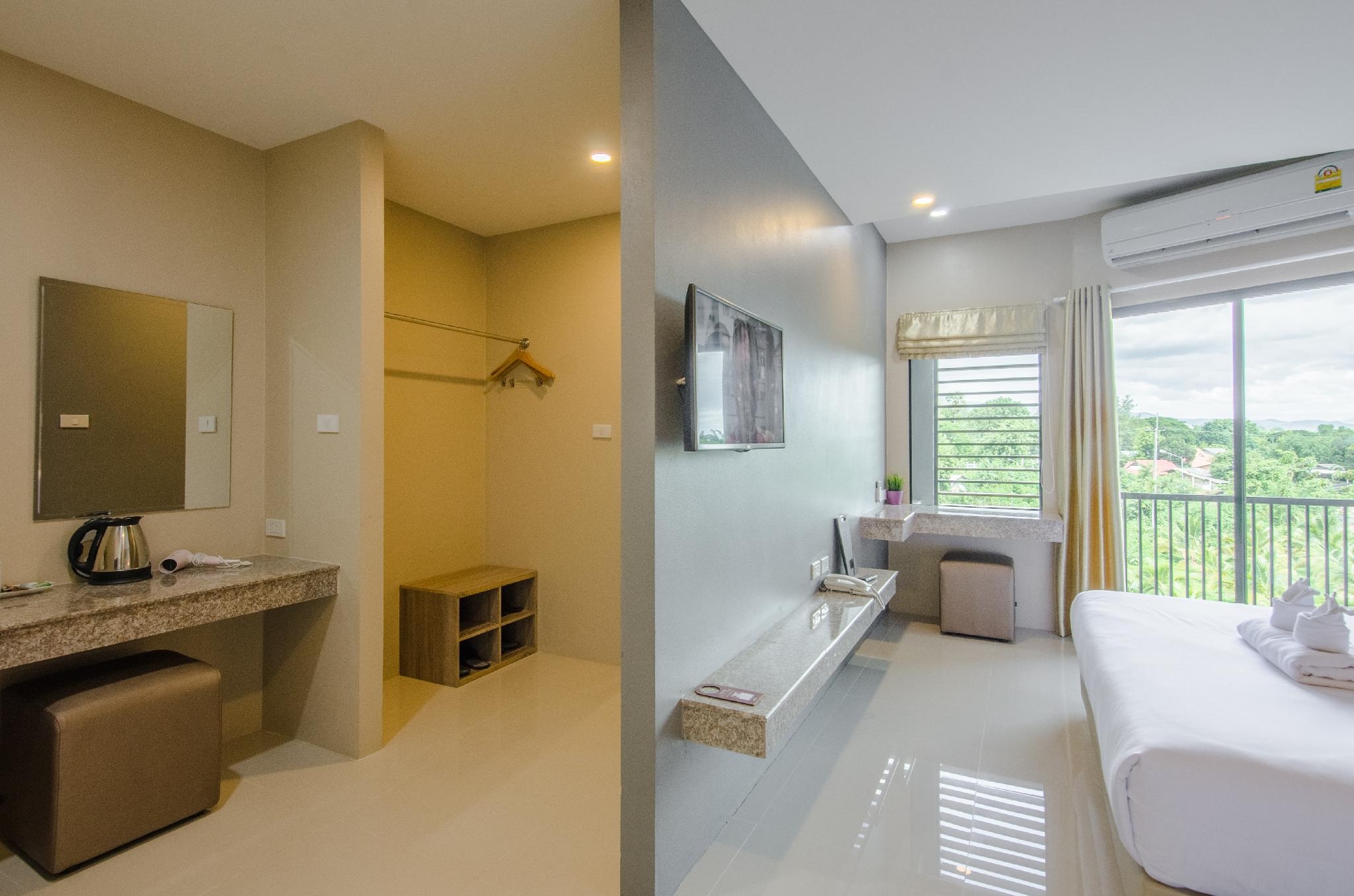 โรงแรมเดอะ โคโคนัท (The Coconut Hotel)3