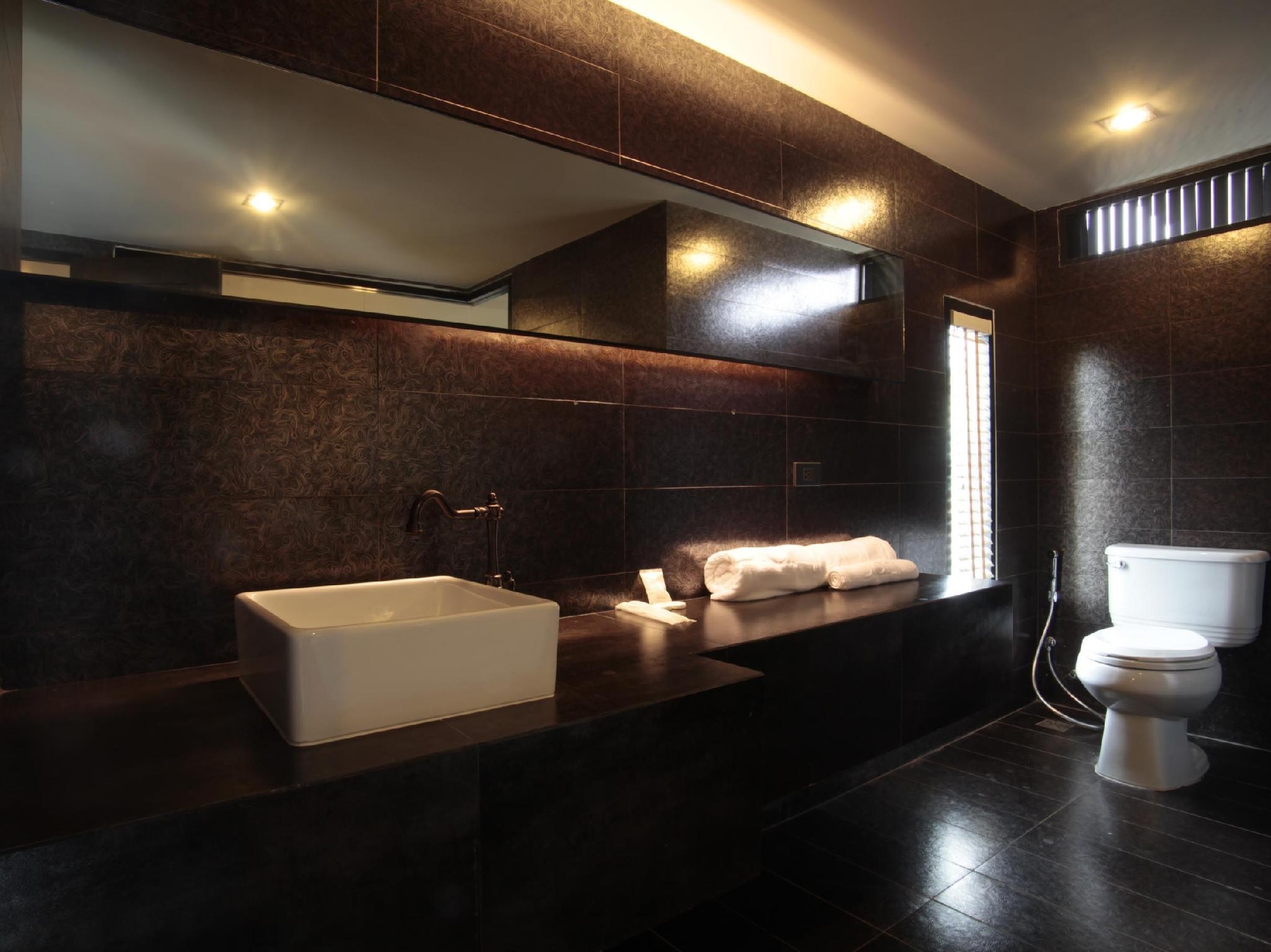 โรงแรมไดอารี่ สวีท (Diary Suite Hotel)3