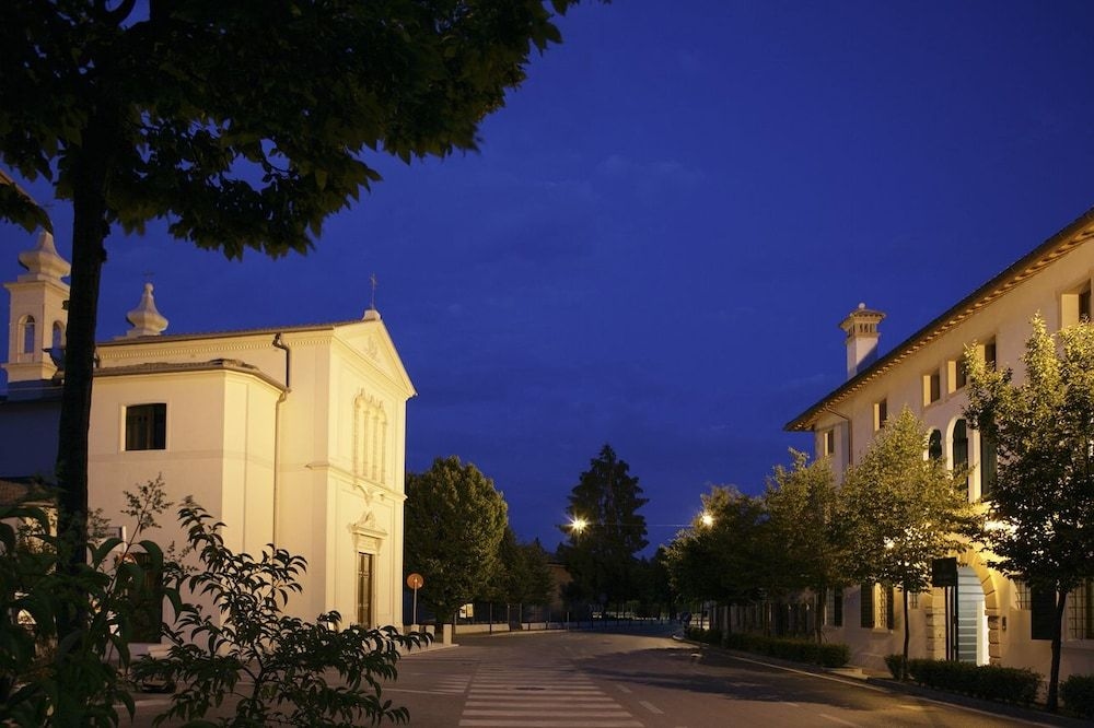 Villa Busta Hotel4