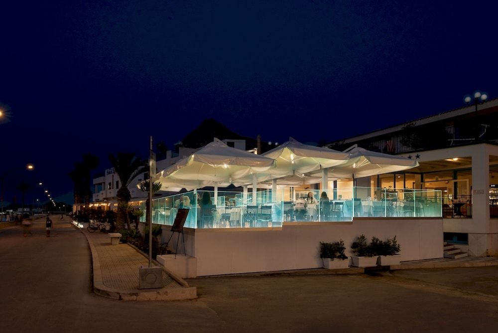 Hotel Riviera1
