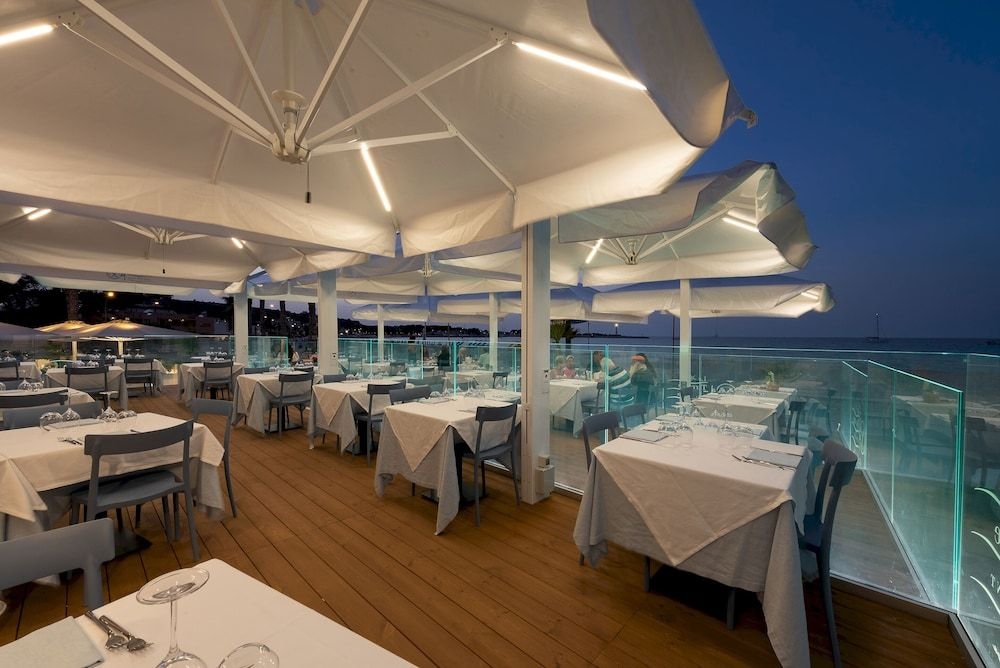 Hotel Riviera0