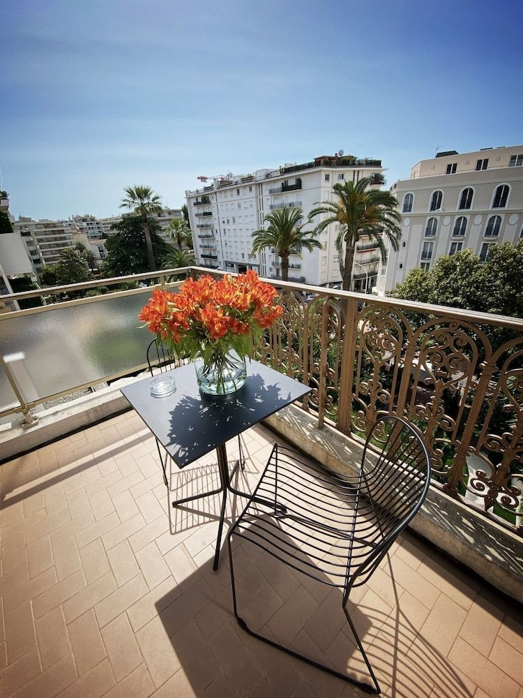 Hotel Moliere1