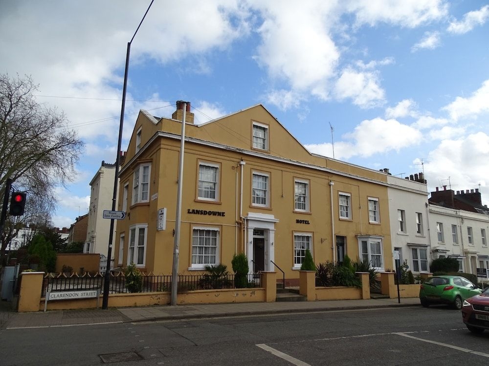 The Lansdowne Hotel4