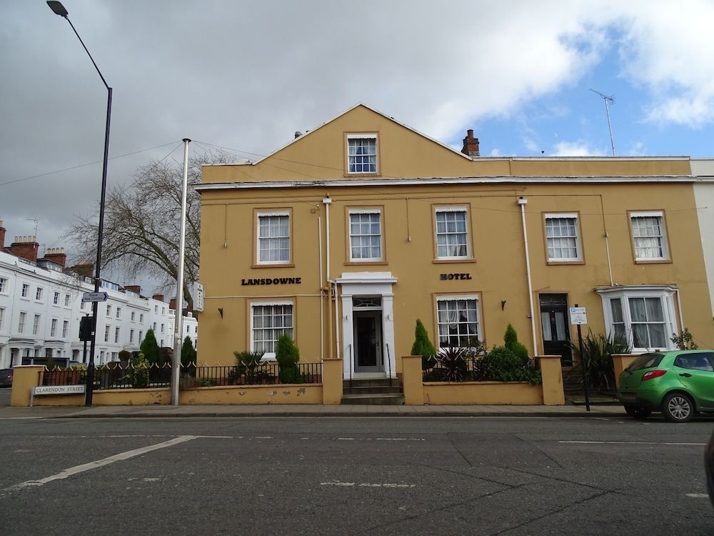 The Lansdowne Hotel3