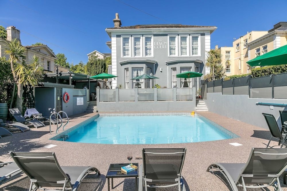 Devon Court Hotel3