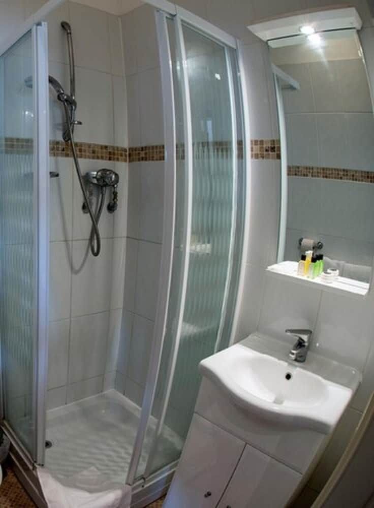 Thomas James Hotel4