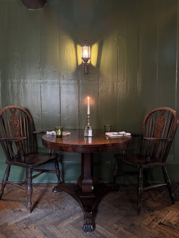 Neeld Arms2