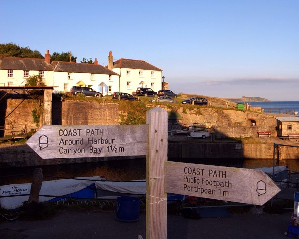 Pier House Hotel3