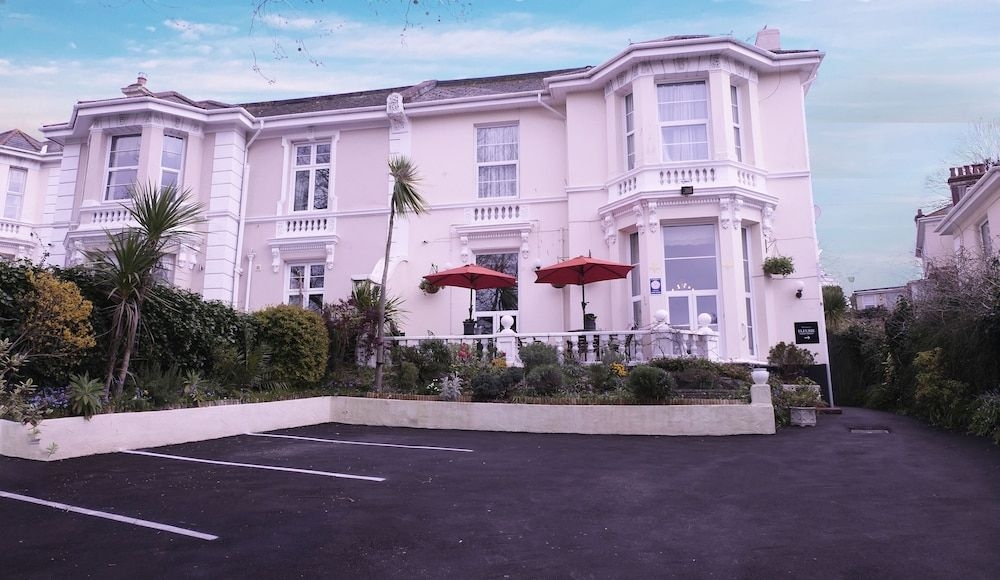 Fleurie House4