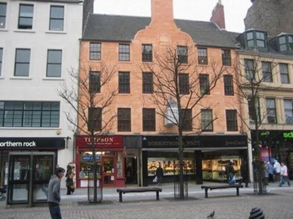 Dundee Backpackers0