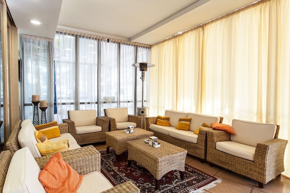 Aris Hotel1