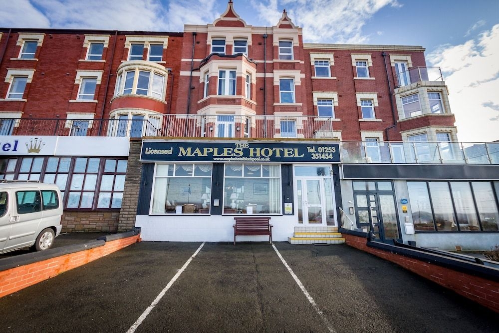 Maples Hotel0