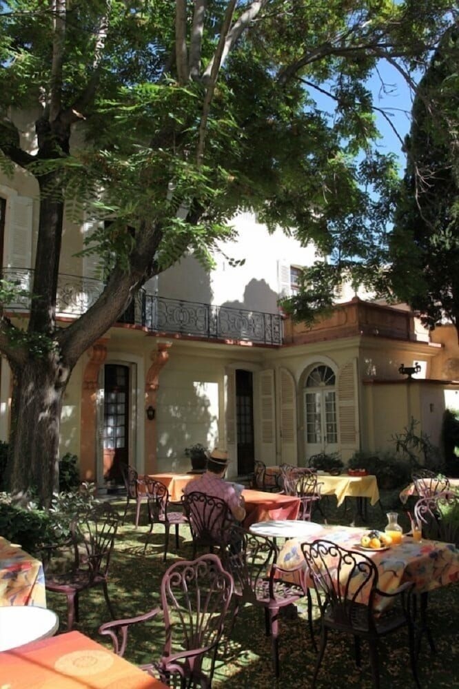 Hotel du Fiacre0