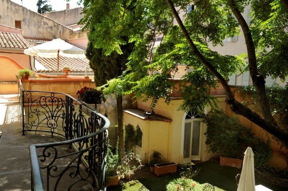 Hotel du Fiacre1