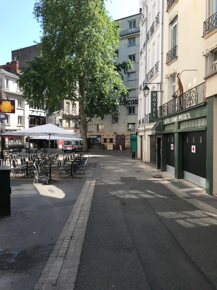 Hotel Saint-Patrick2