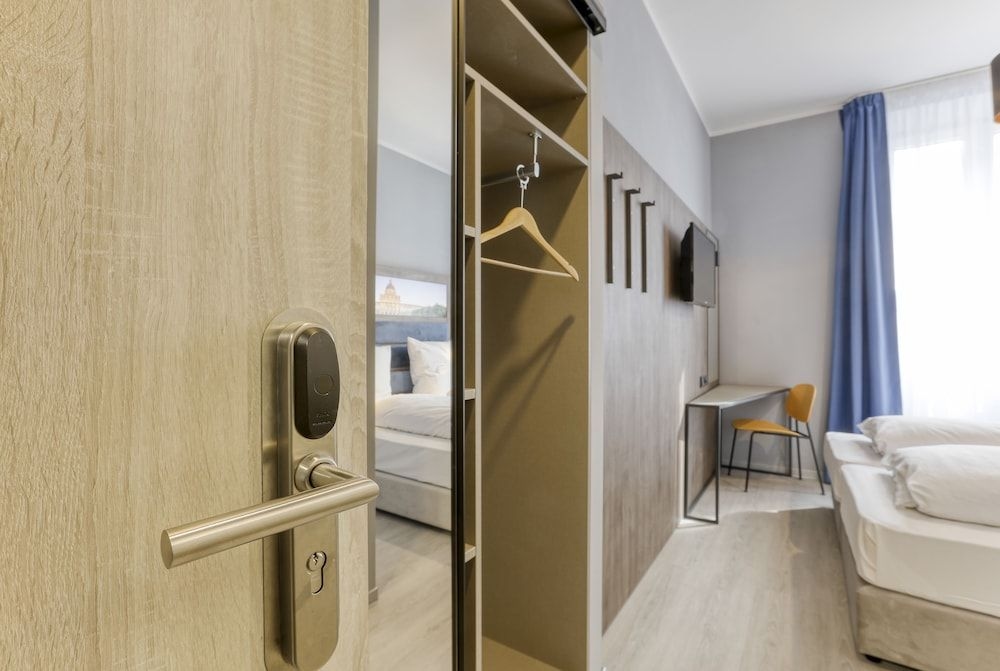 Smart Stay Hotel Station3