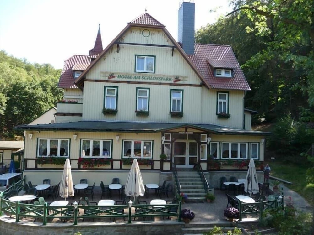 Hotel am Schlosspark1