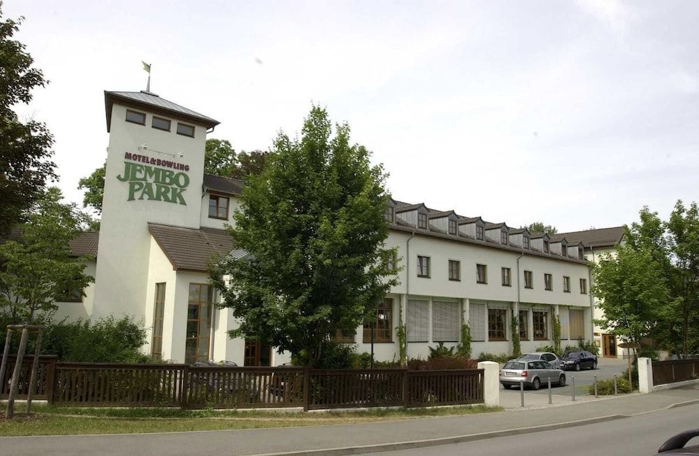 Jembo Park Hotel0