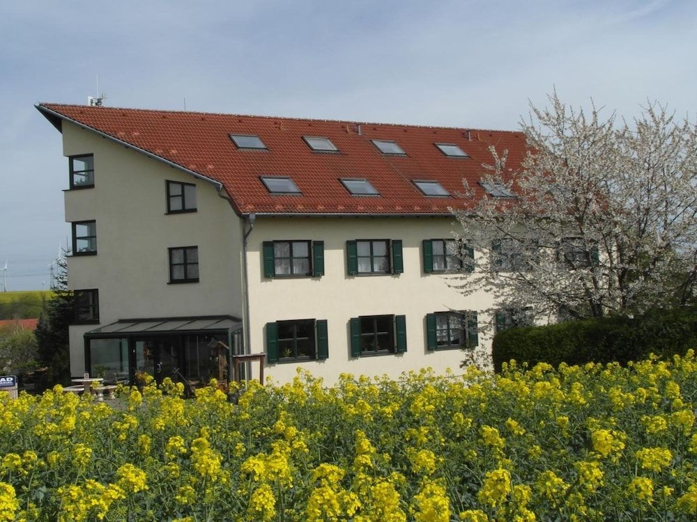 Landhotel Burgenblick2