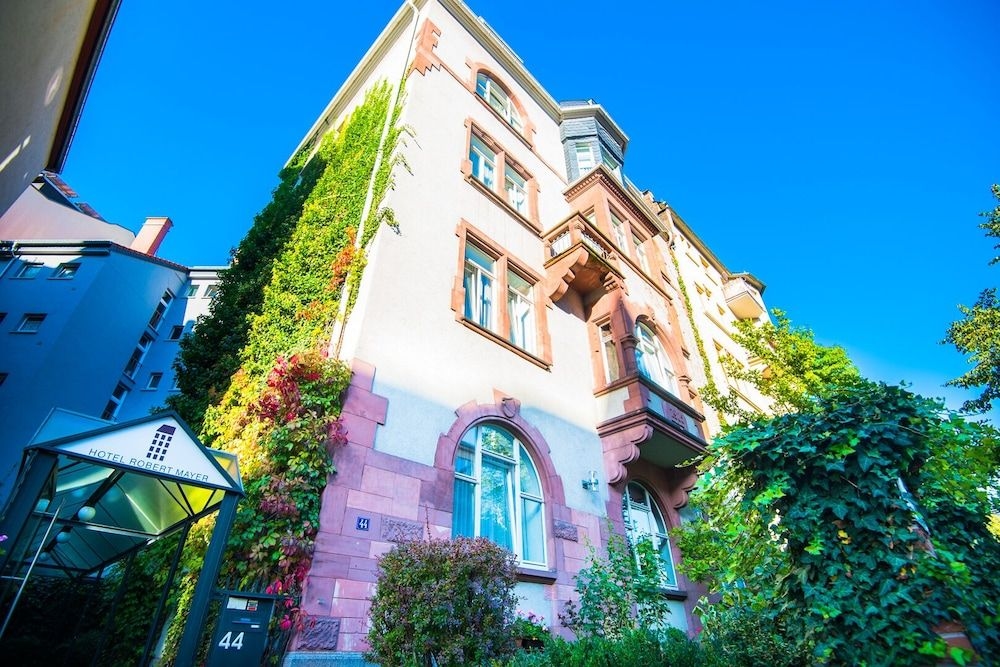 Hotel Robert Mayer2