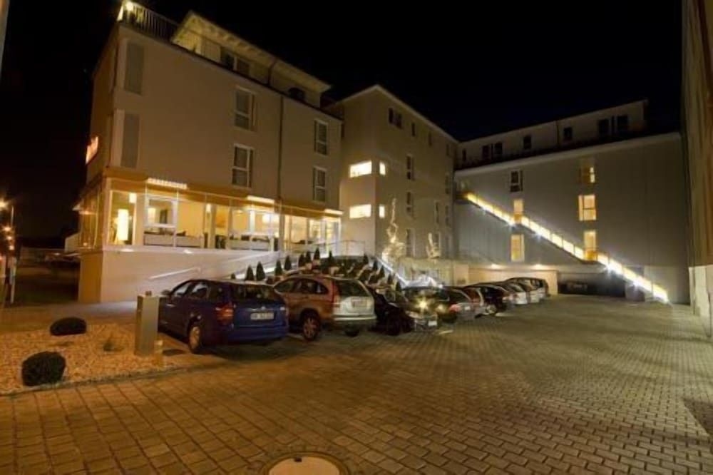 Hotel Aviva2