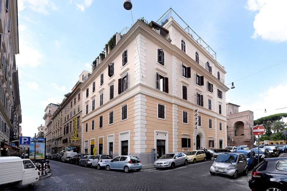 Hotel Golden4