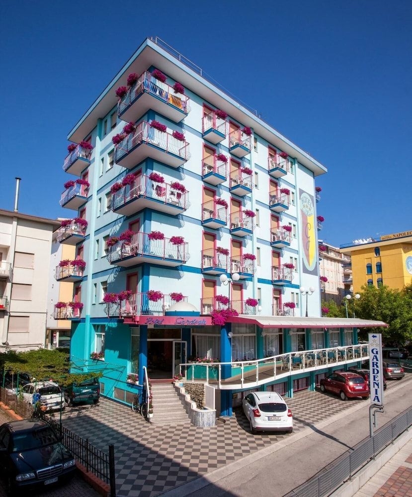 โฮเทล การ์เดเนีย (Hotel Gardenia)2