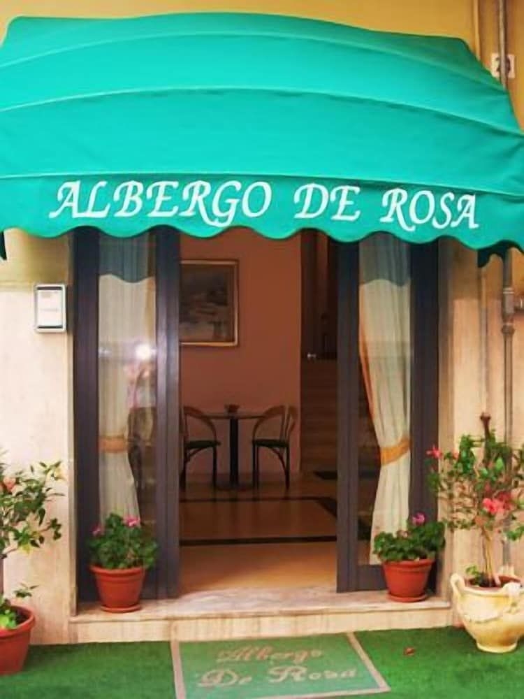 Hotel De Rosa1