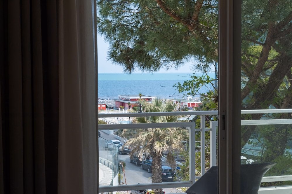 Hotel Perla Verde0