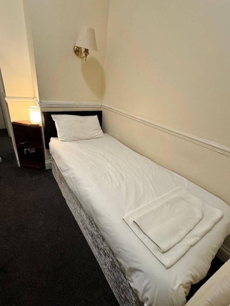 Regency Hotel3
