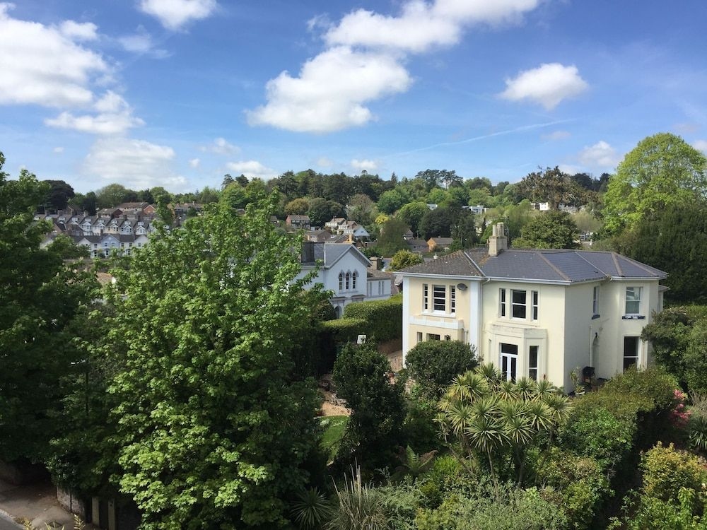 Acorn Lodge0