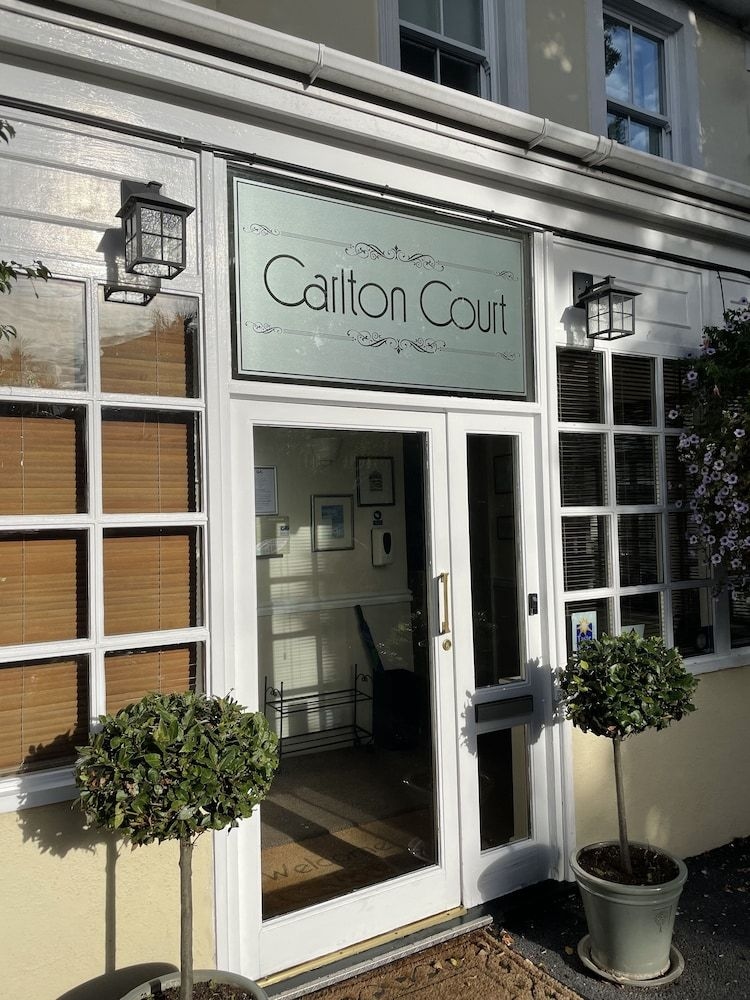 Carlton Court1