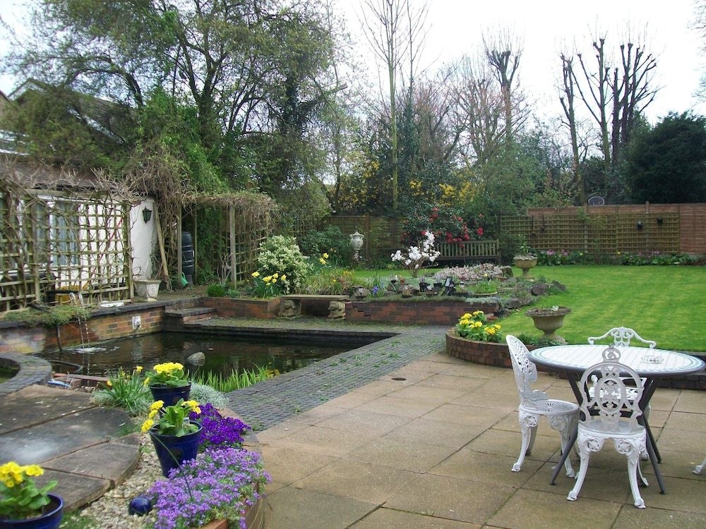 Chapel House0