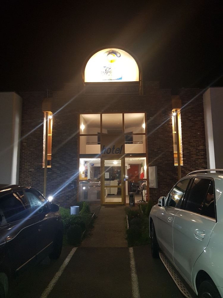 Class-Hotel2