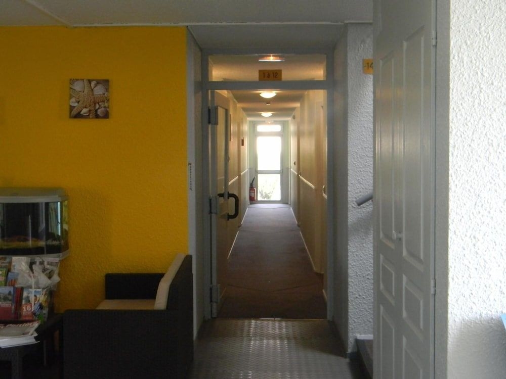 Class-Hotel4