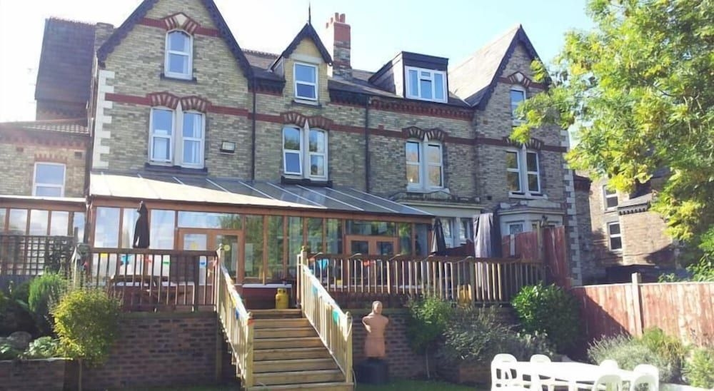 Stanley Park Hotel2
