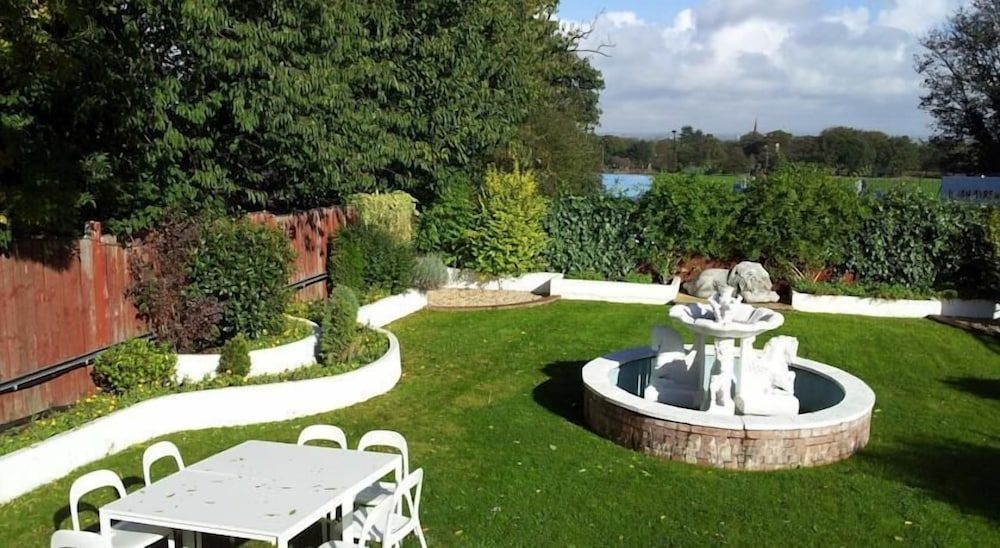 Stanley Park Hotel0