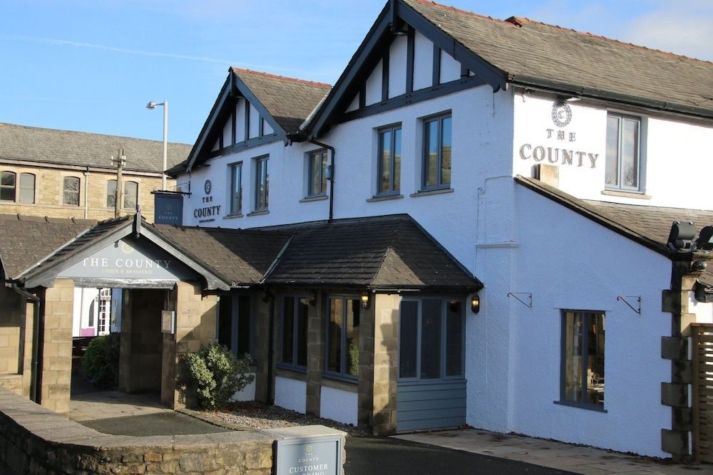 County Hotel0