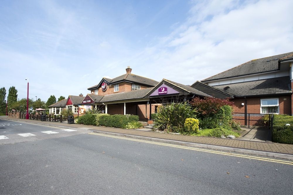 Premier Inn Bristol South2