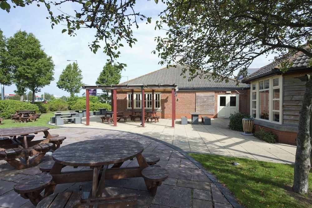 Premier Inn Bristol South4