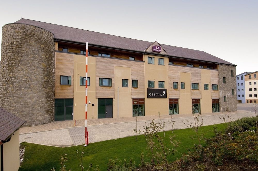 Premier Inn Caernarfon3