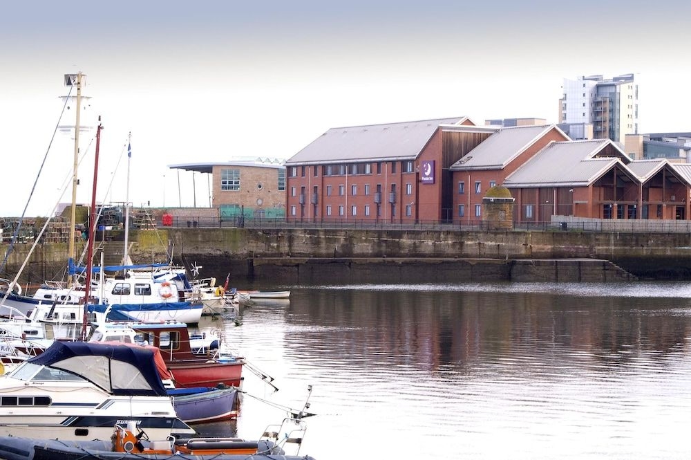 Premier Inn Edinburgh Leith Waterfront1