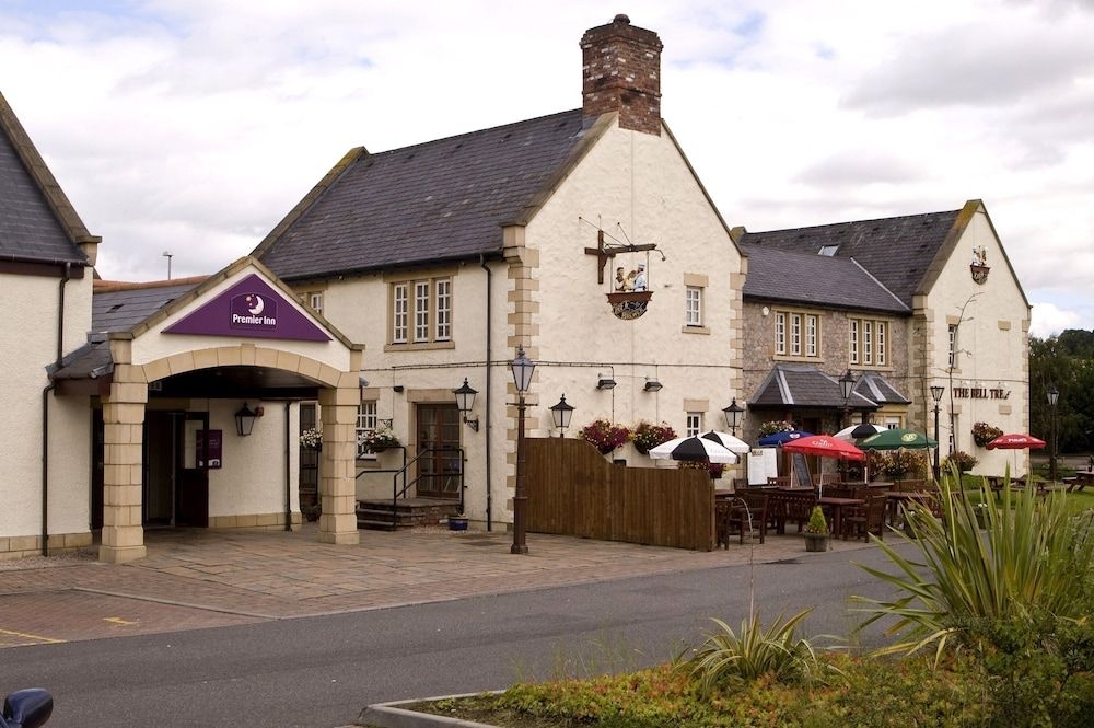 Premier Inn Dundee East0