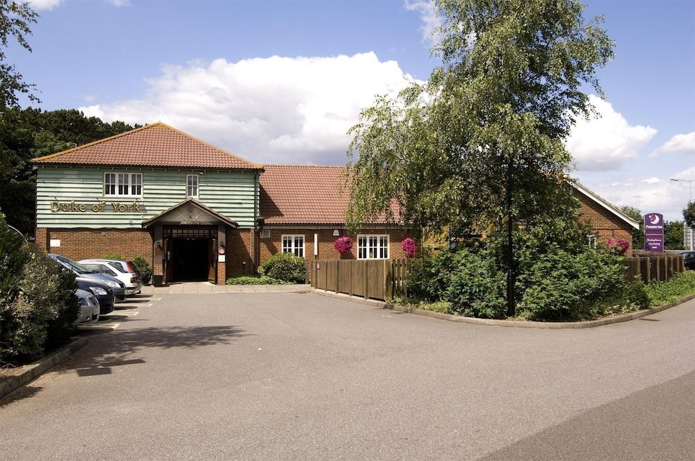 Premier Inn Dover East0